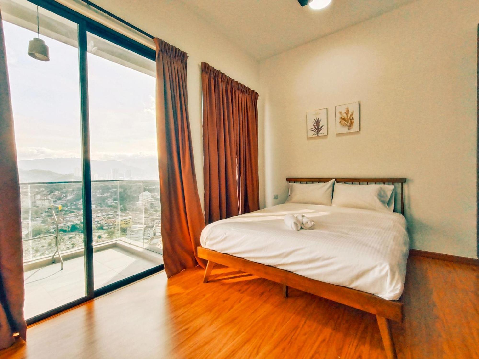 New Georgetown Instagramable 2Br Homestay For 10Pax 无敌美景两房民宿 Beacon Executive Suite Екстер'єр фото