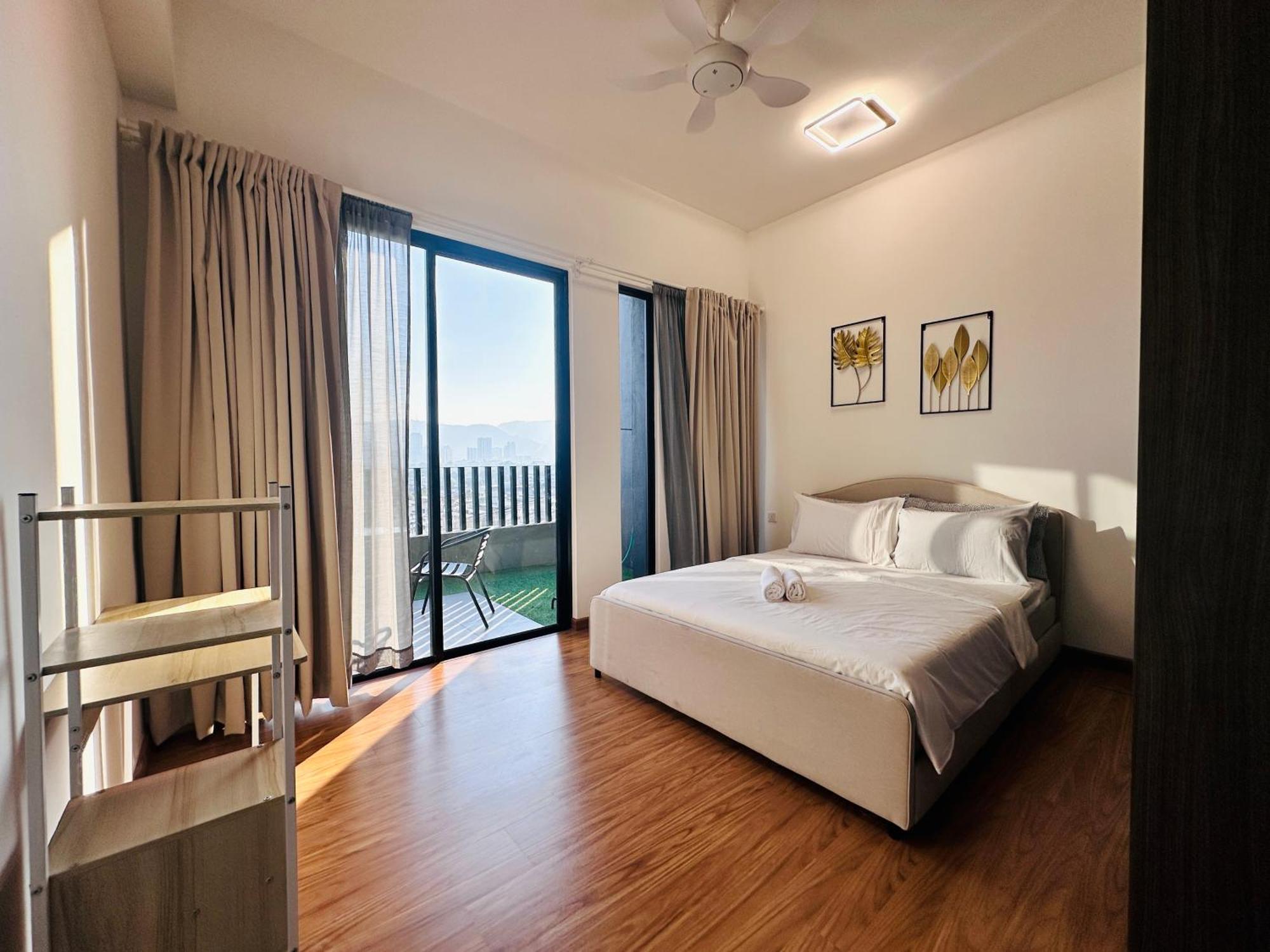 New Georgetown Instagramable 2Br Homestay For 10Pax 无敌美景两房民宿 Beacon Executive Suite Екстер'єр фото