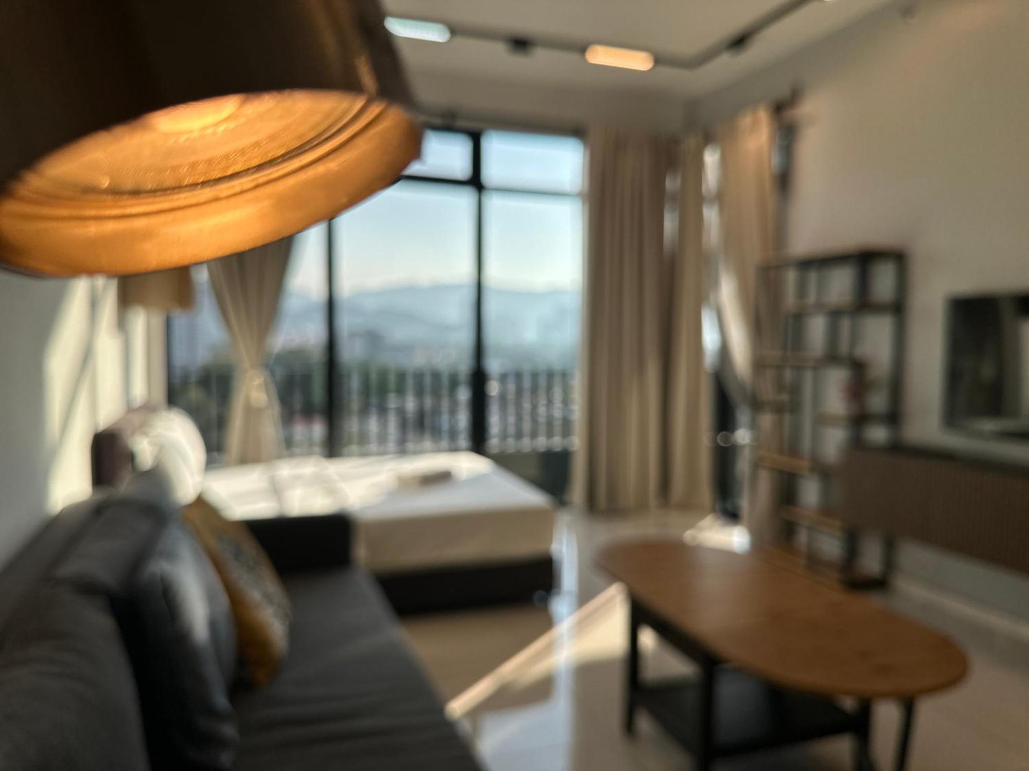 New Georgetown Instagramable 2Br Homestay For 10Pax 无敌美景两房民宿 Beacon Executive Suite Екстер'єр фото