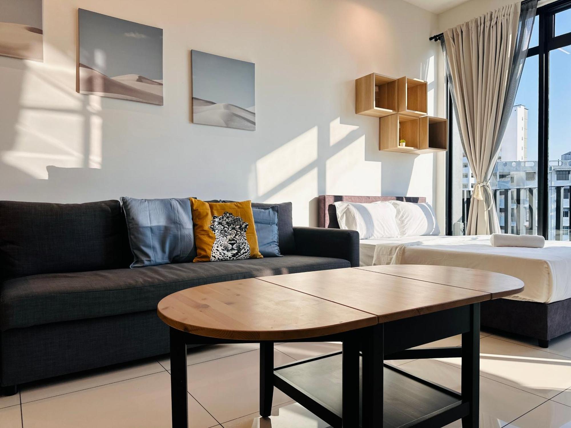 New Georgetown Instagramable 2Br Homestay For 10Pax 无敌美景两房民宿 Beacon Executive Suite Екстер'єр фото