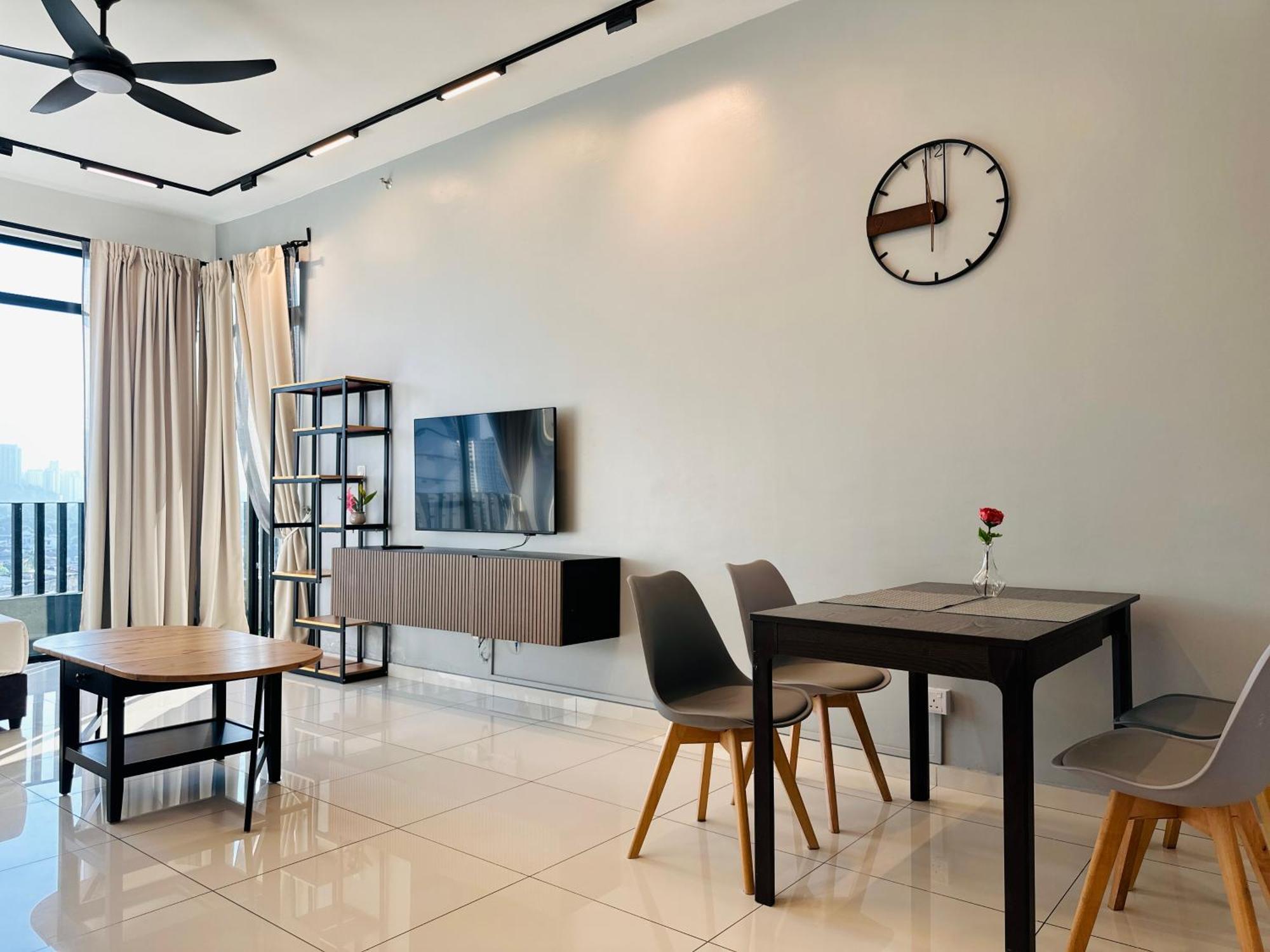 New Georgetown Instagramable 2Br Homestay For 10Pax 无敌美景两房民宿 Beacon Executive Suite Екстер'єр фото