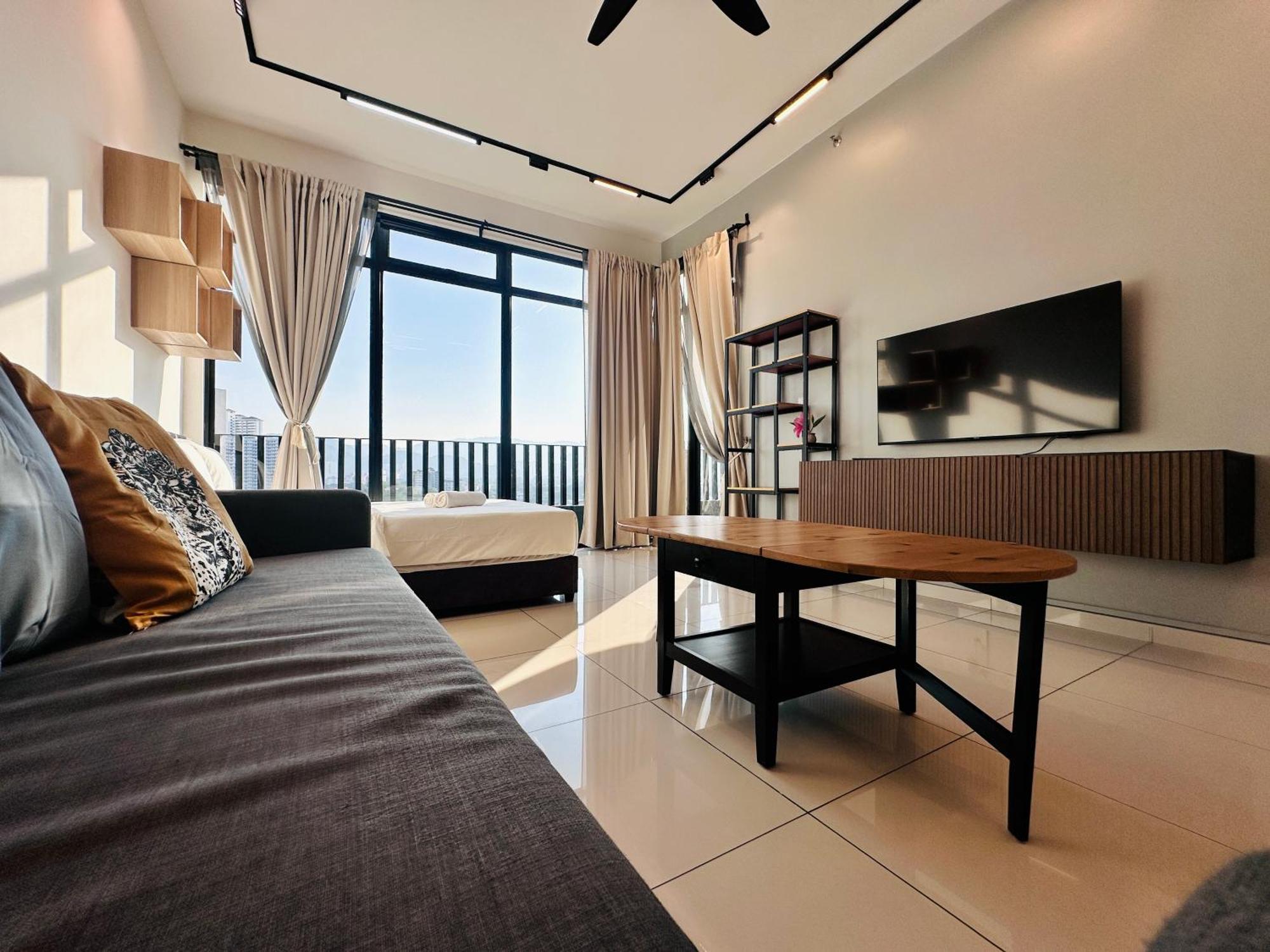 New Georgetown Instagramable 2Br Homestay For 10Pax 无敌美景两房民宿 Beacon Executive Suite Екстер'єр фото