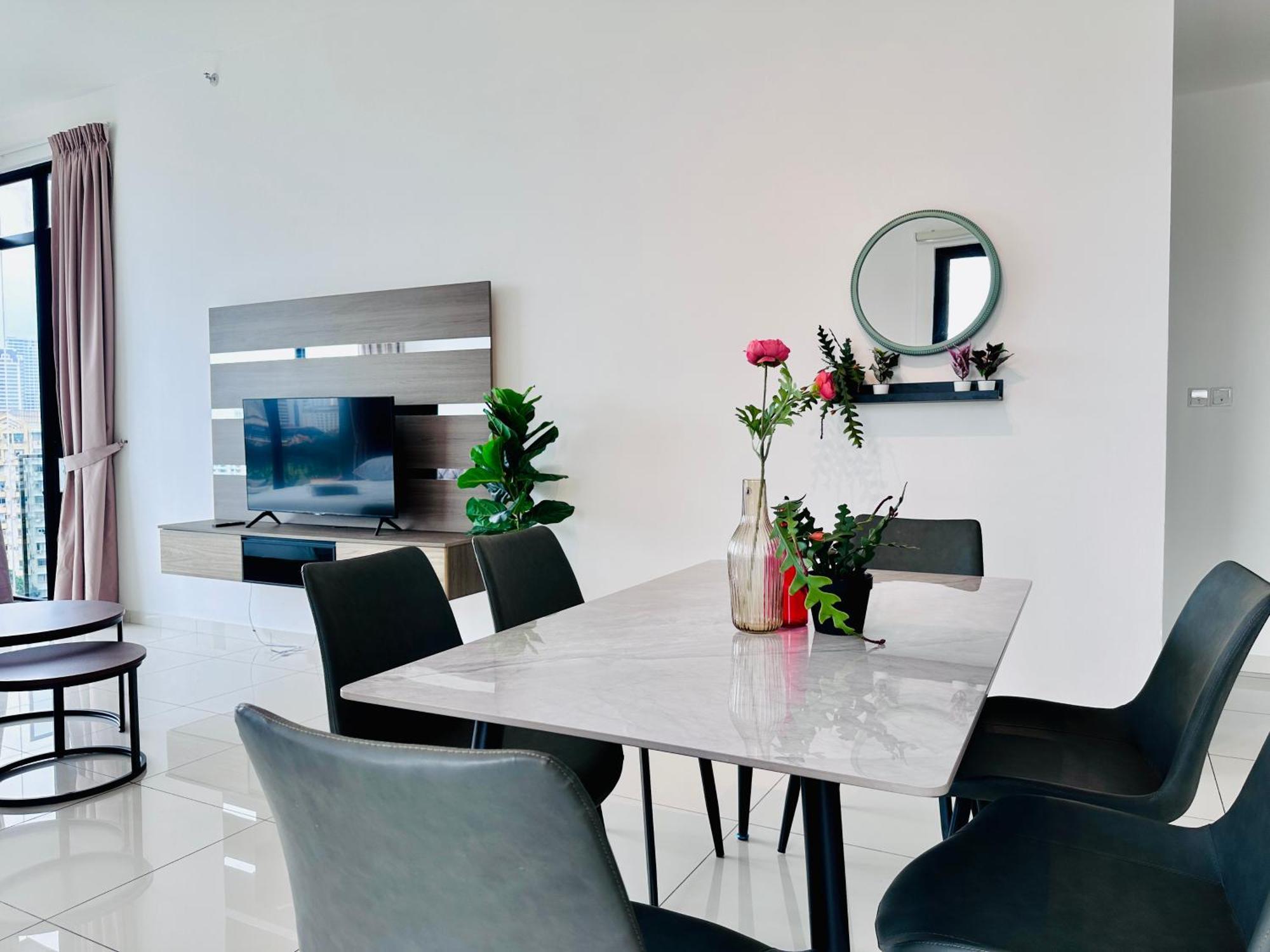 New Georgetown Instagramable 2Br Homestay For 10Pax 无敌美景两房民宿 Beacon Executive Suite Екстер'єр фото
