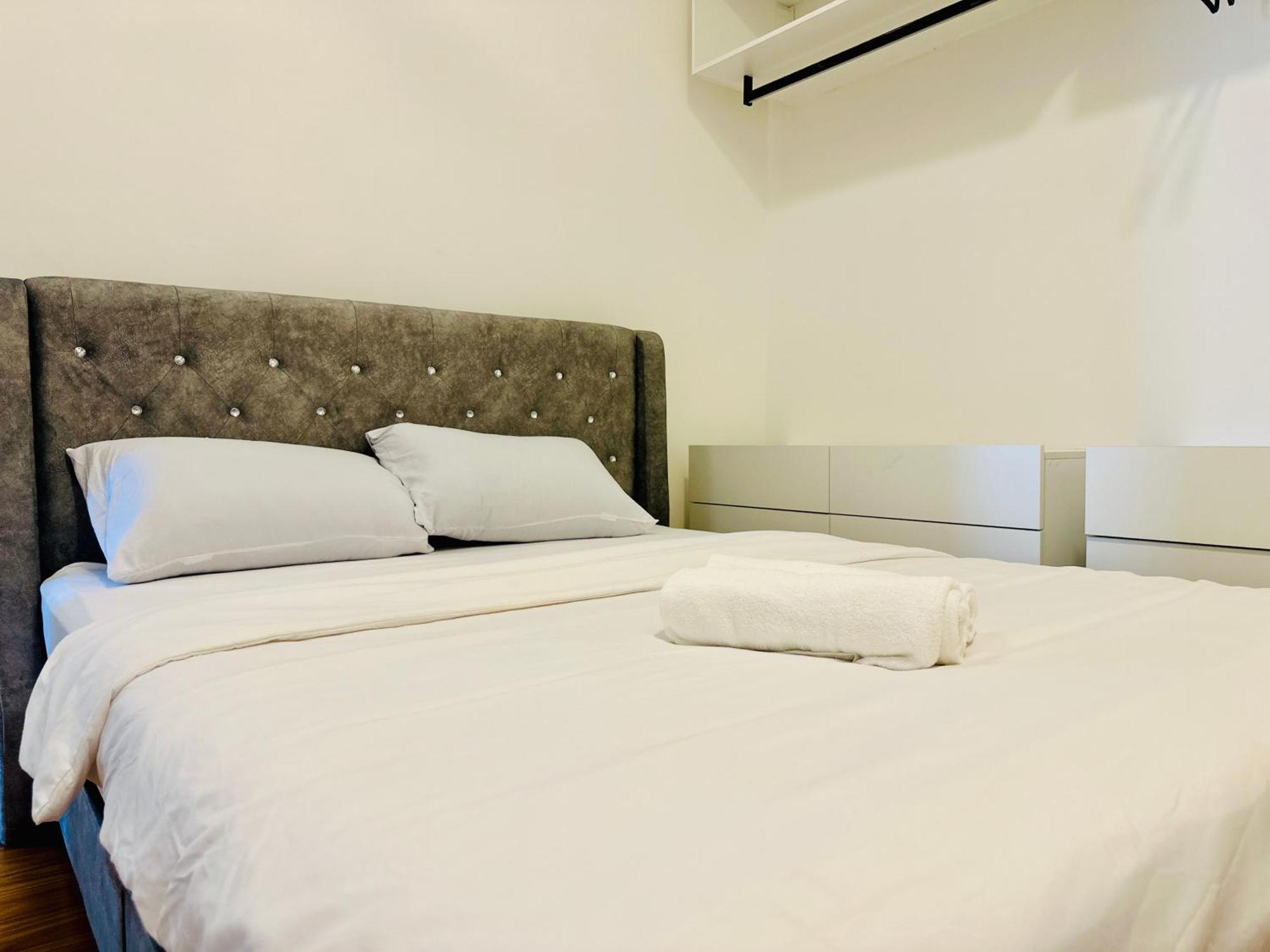 New Georgetown Instagramable 2Br Homestay For 10Pax 无敌美景两房民宿 Beacon Executive Suite Екстер'єр фото