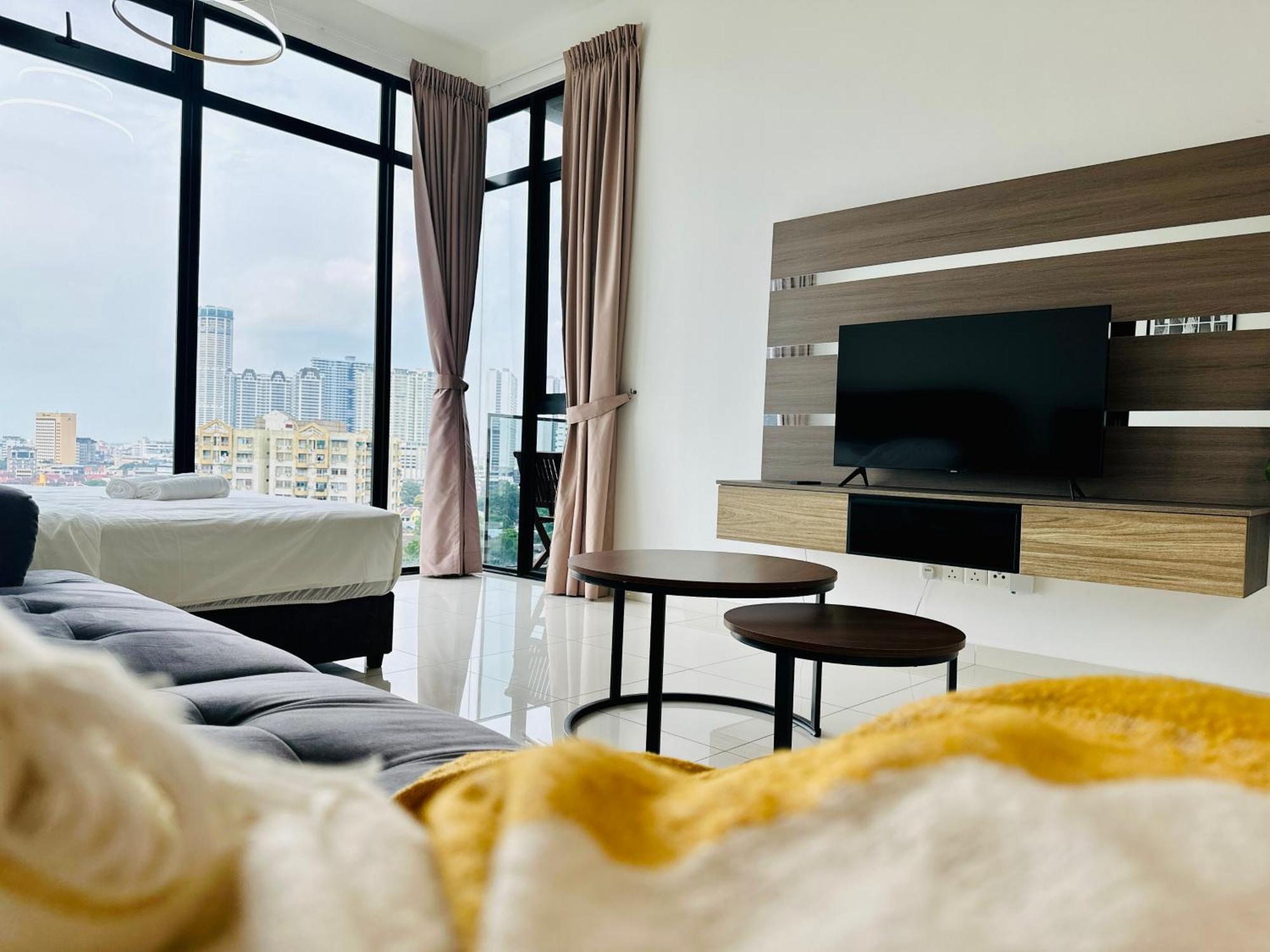 New Georgetown Instagramable 2Br Homestay For 10Pax 无敌美景两房民宿 Beacon Executive Suite Екстер'єр фото