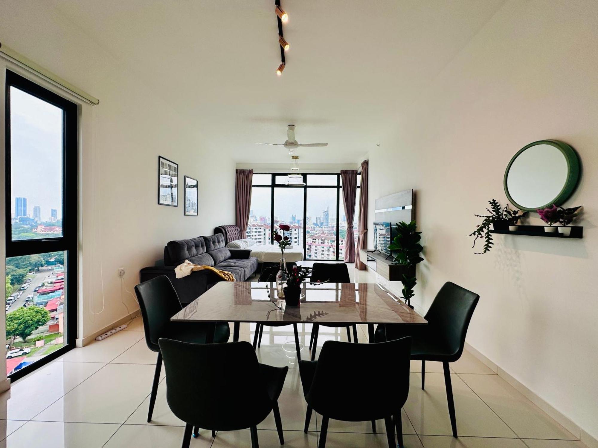 New Georgetown Instagramable 2Br Homestay For 10Pax 无敌美景两房民宿 Beacon Executive Suite Екстер'єр фото